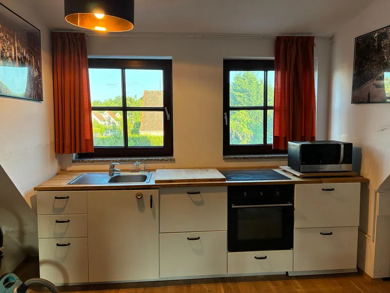 Möblierte 1,5-Zimmer Dachgeschosswohnung mit Garten in Berlin Heiligensee — photo 1